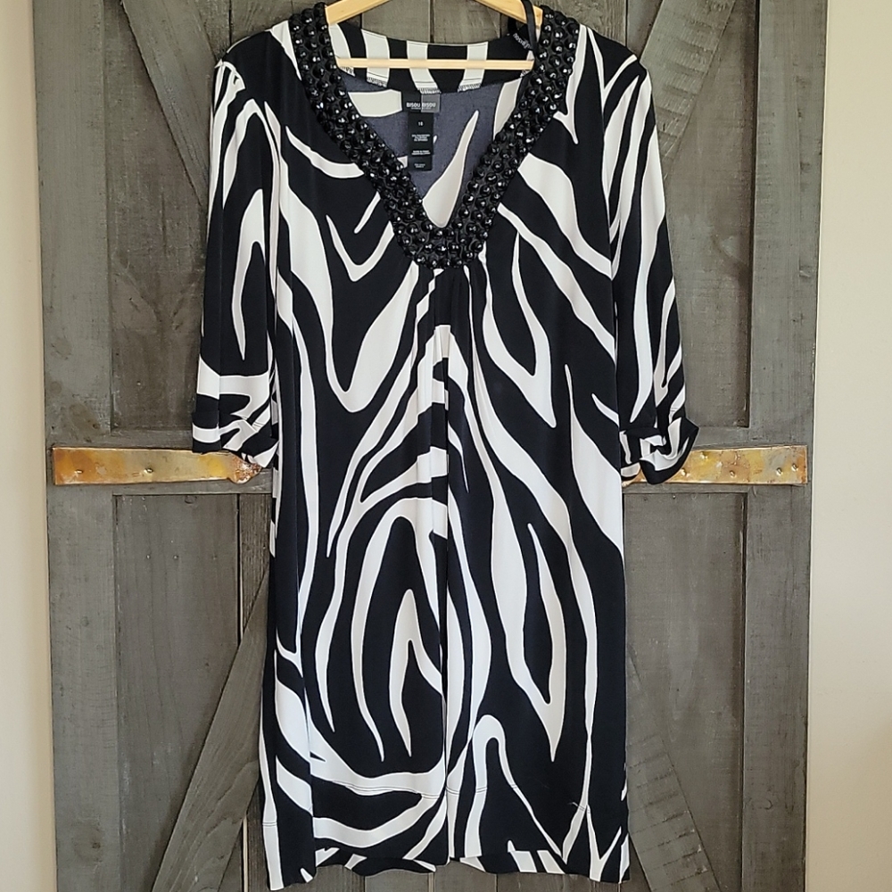 Bisou Bisou (Michelle Bohbot) Print Shift Dress.